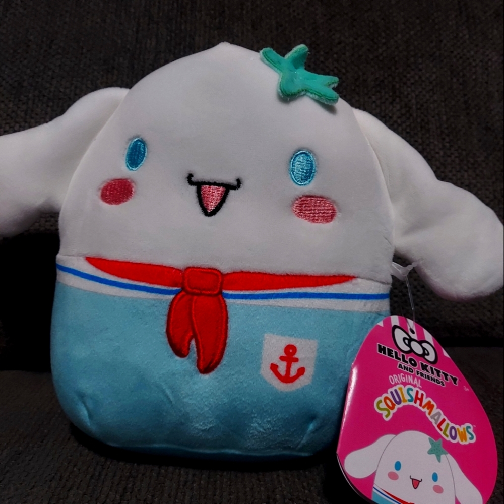 Squishmallow 6” Cinnamon Roll